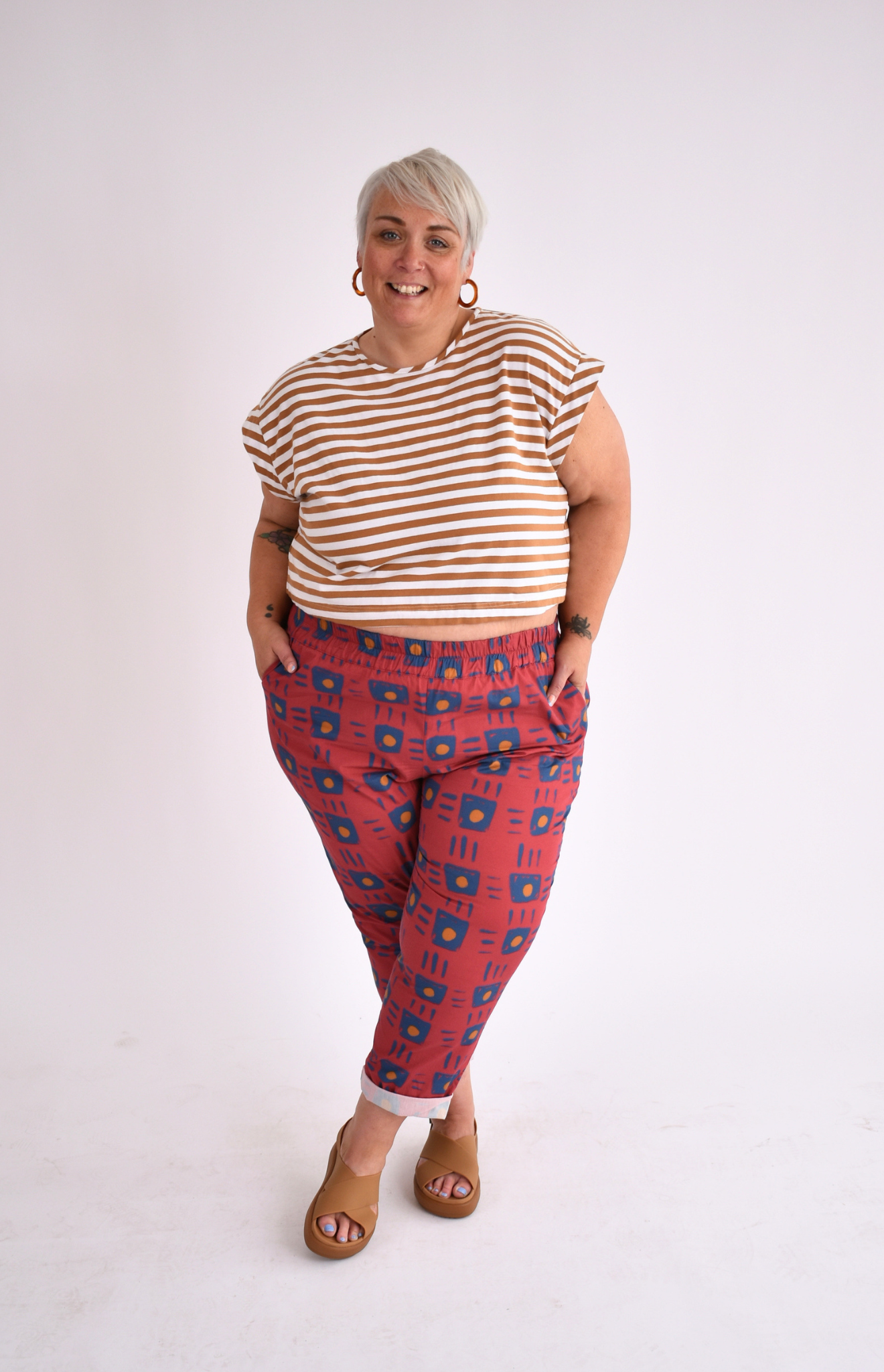 The Tapered Trouser - Red Print